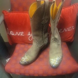 Size 7 1/2, worn only once. Custom-made cowhide cowboy